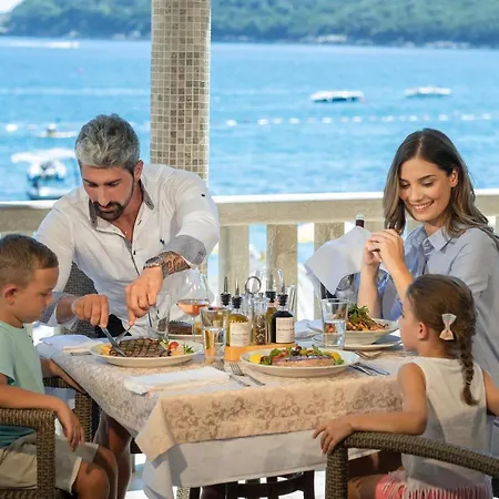 Poseidon The Hotel 4*