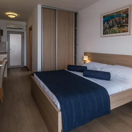 Poseidon The 4*