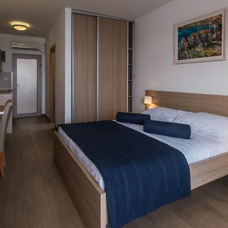 Poseidon The 4*